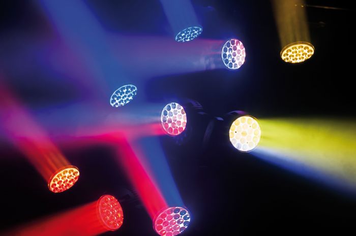 Infinity iW-1915 Pixel RGBW Wash, Electronic Zoom