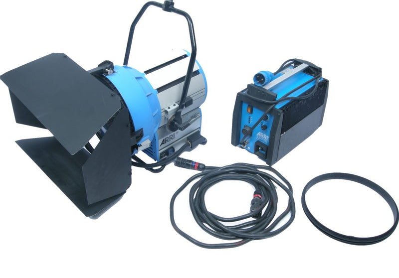 ARRI M40 System Lamphead. includes Head; 4 leaf barndoors; Spill ring; Header cable 7m