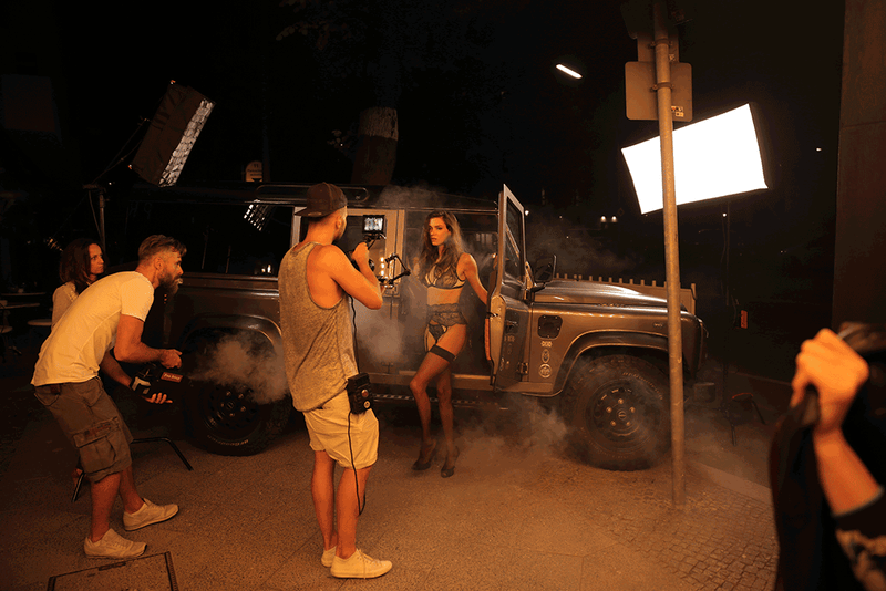 BI-FABRIC 4 System (200W Bi-Color) w/ V-Mount