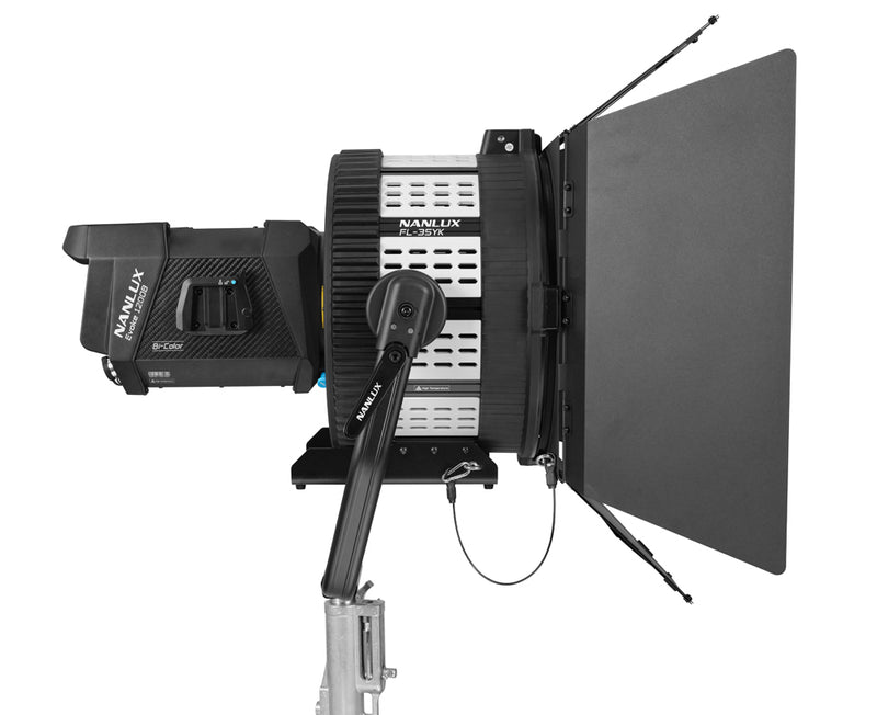 NANLUX Evoke 1200B Kit with Fresnel Lens and Flight Case