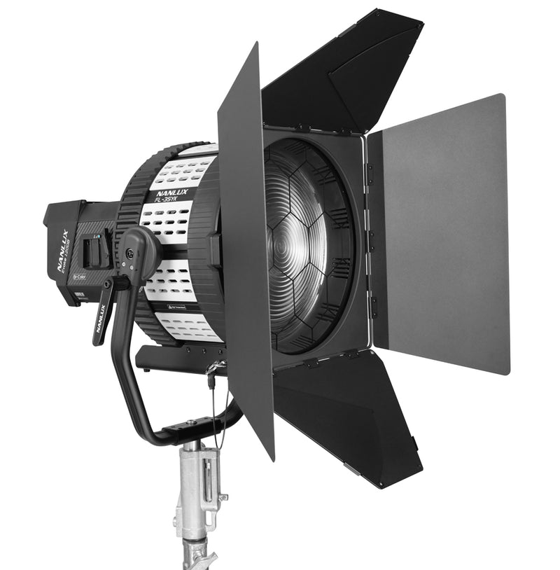 NANLUX Evoke 1200B Kit with Fresnel Lens and Flight Case
