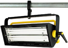 Lowel 230v 250 series dimmable