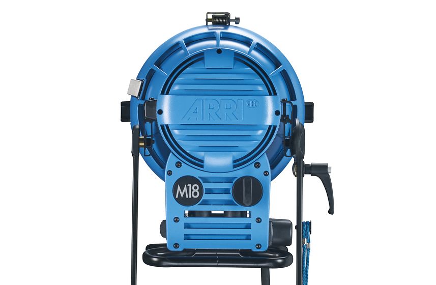 ARRI M18 HighSpeed System Lamphead includes Head; 4 leaf barndoors; Spill ring; Header cable 7m,