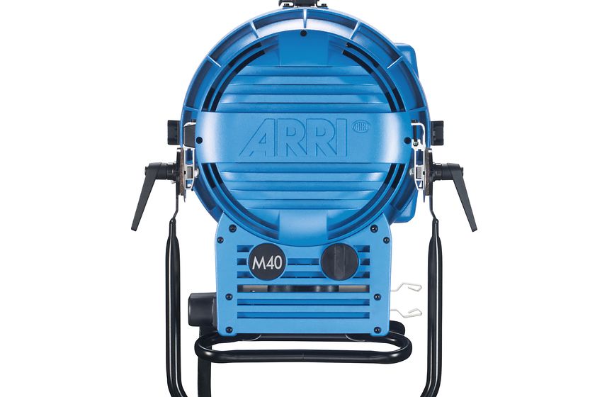 ARRI M40 System Lamphead. includes Head; 4 leaf barndoors; Spill ring; Header cable 7m