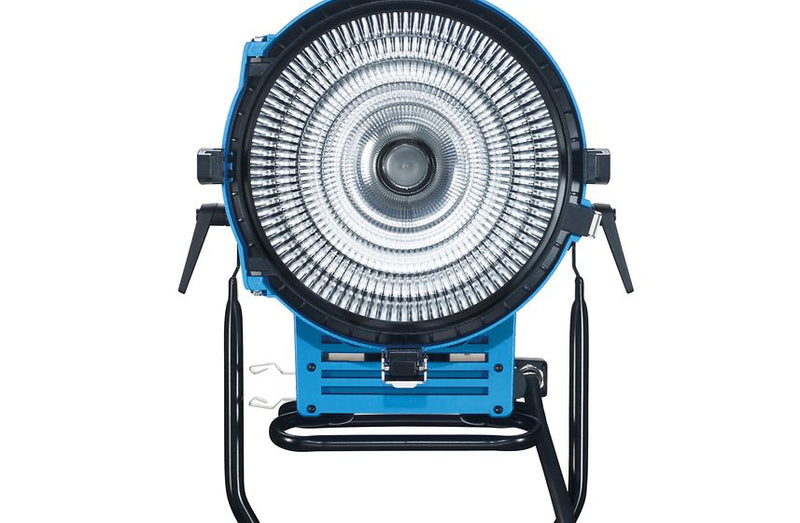 ARRI M40 System Lamphead. includes Head; 4 leaf barndoors; Spill ring; Header cable 7m