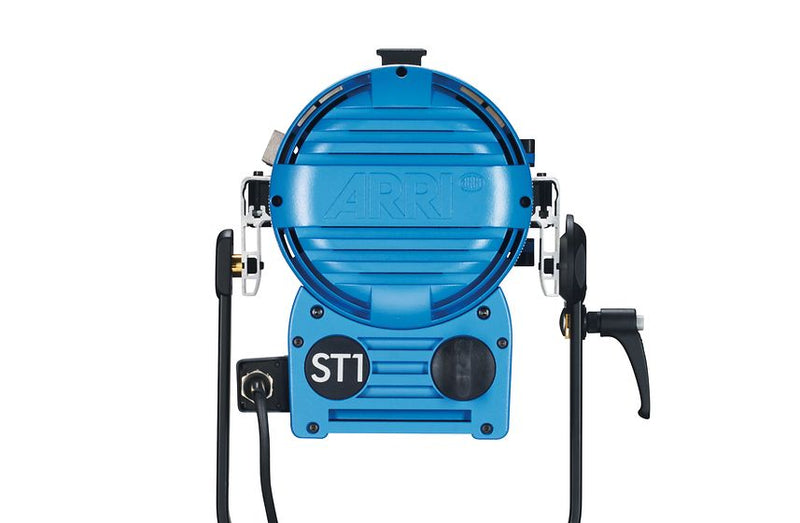 ARRI ST1 Tungsten Fresnel Blu/Silvr 230VAC  Pole Op c/w 1.5m Cable, 4 leaf barndoor and filterframe
