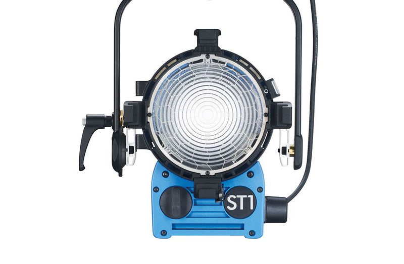 ARRI ST1 Tungsten Fresnel Blu/Silvr 230VAC  Pole Op c/w 1.5m Cable, 4 leaf barndoor and filterframe