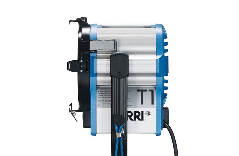 ARRI T1 Tungsten Fresnel Blu/Silver c/w 3m Cable, 4 Leaf Barndoor and filterframe