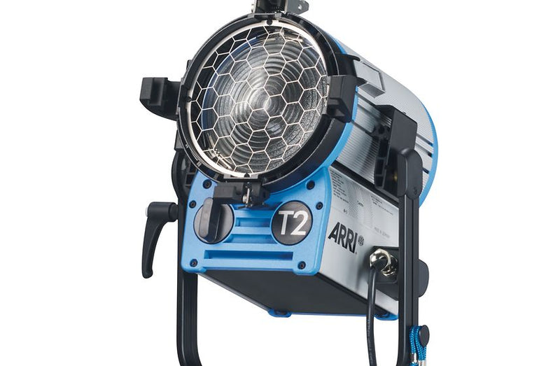 ARRI T2 Tungsten Fresnel Blu/Silver c/w 3m Cable, 4 Leaf Barndoor and filterframe